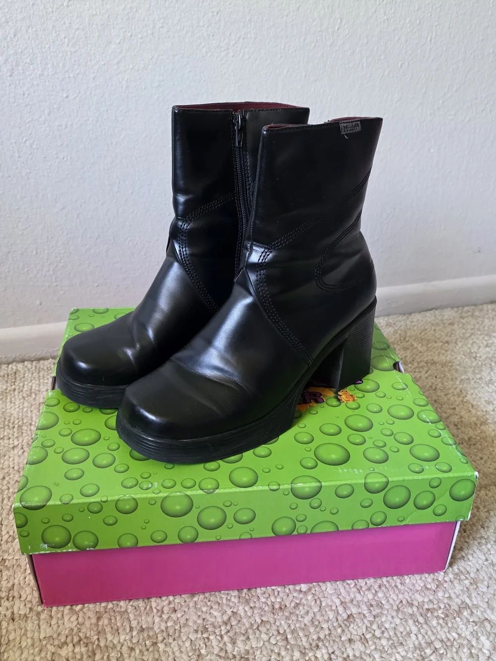 Vintage Y2K Mudd Bratz Doll Chunky Heel Faux Leather Embroidered Boots Size 9 - Picture 2 of 16